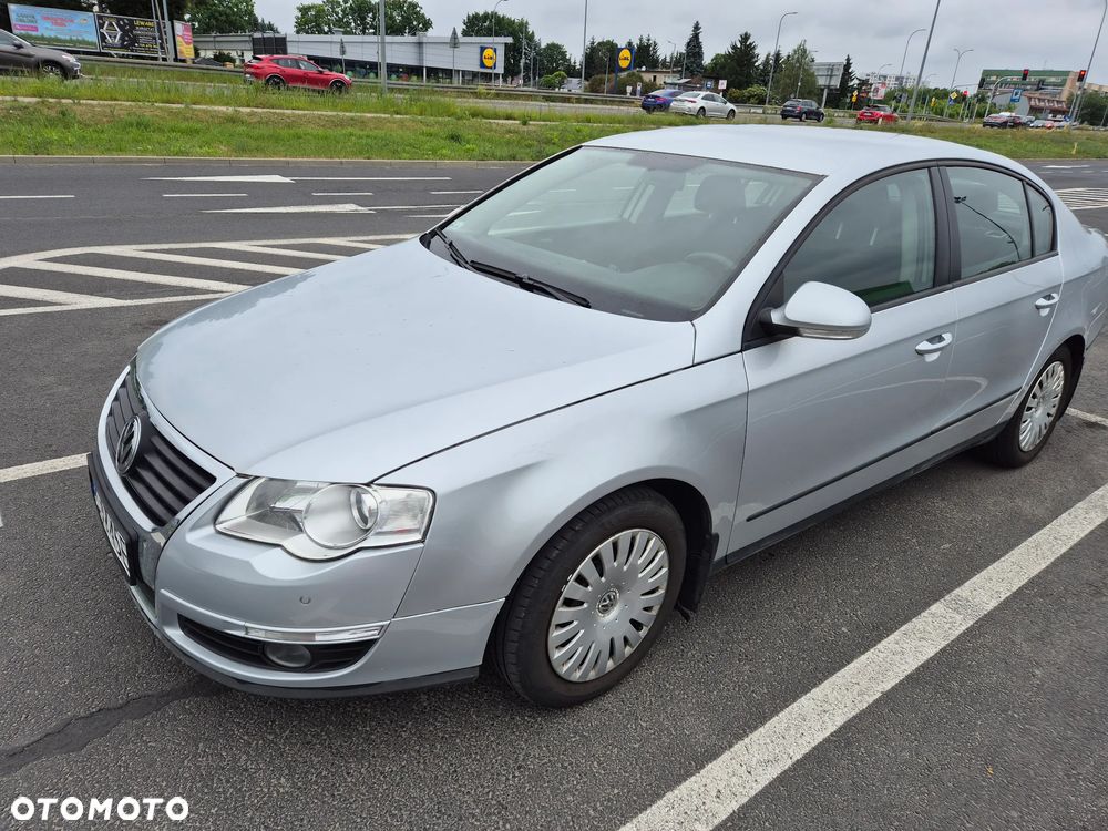 Volkswagen Passat 1.8 TSI Comfortline - 1