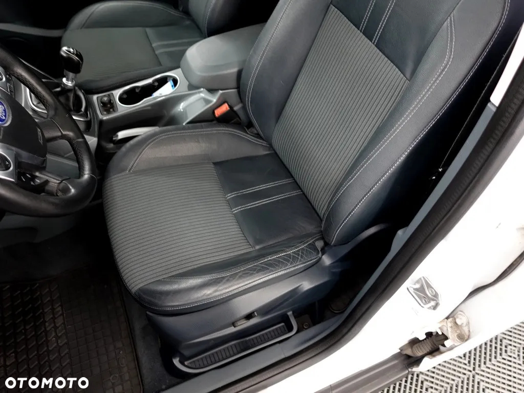 Ford C-MAX 2.0 TDCi Titanium - 14