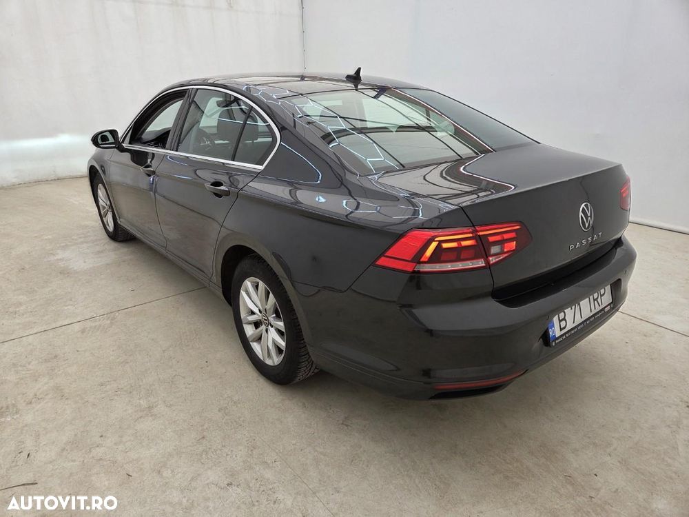 Volkswagen Passat 2.0 TDI DSG Advance - 4