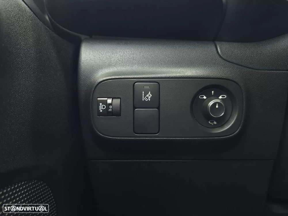 Citroën C3 1.2 PureTech Feel - 30