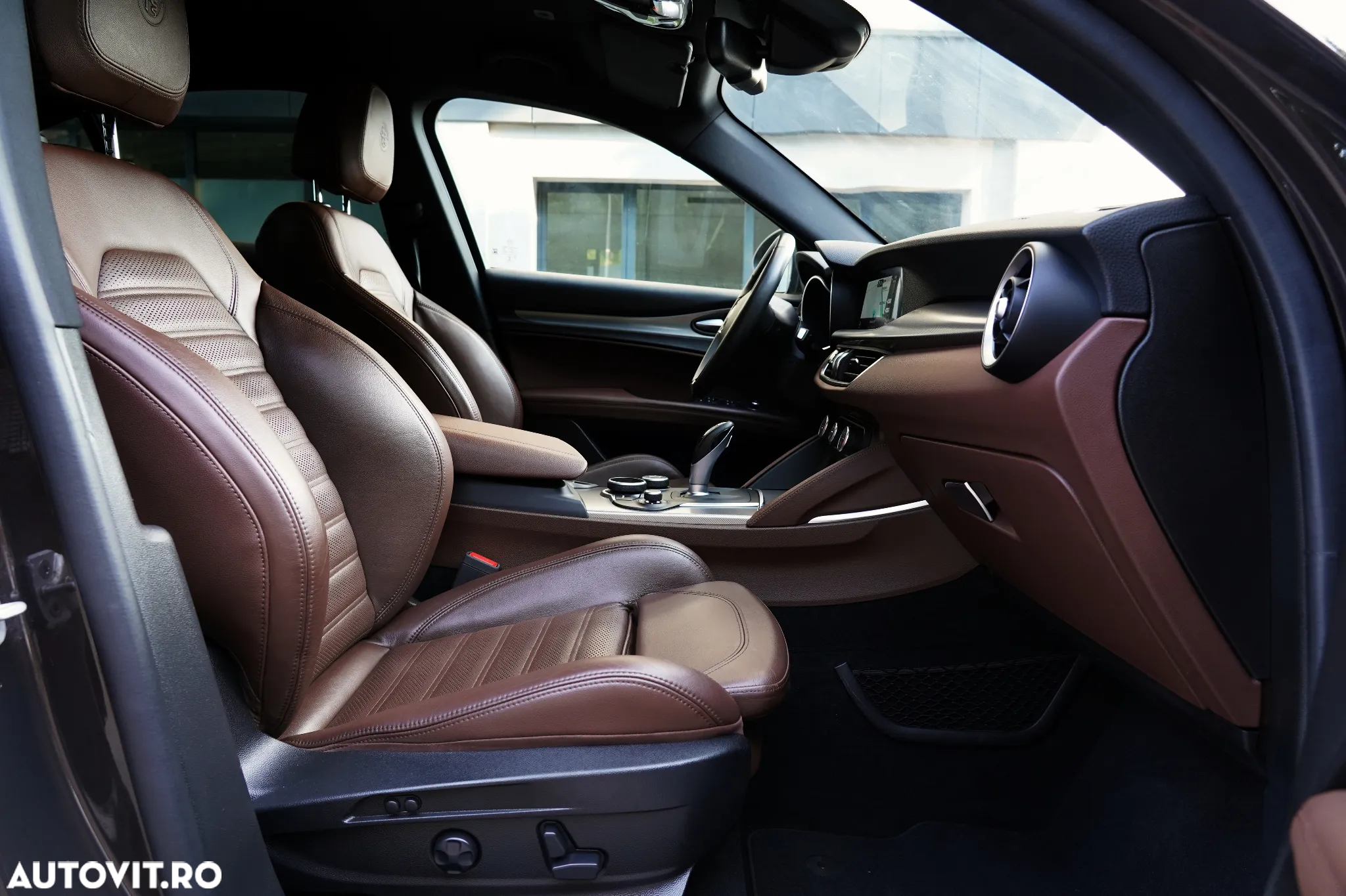 Alfa Romeo Stelvio 2.0 Turbo 16V AT8-Q4 Executive - 7