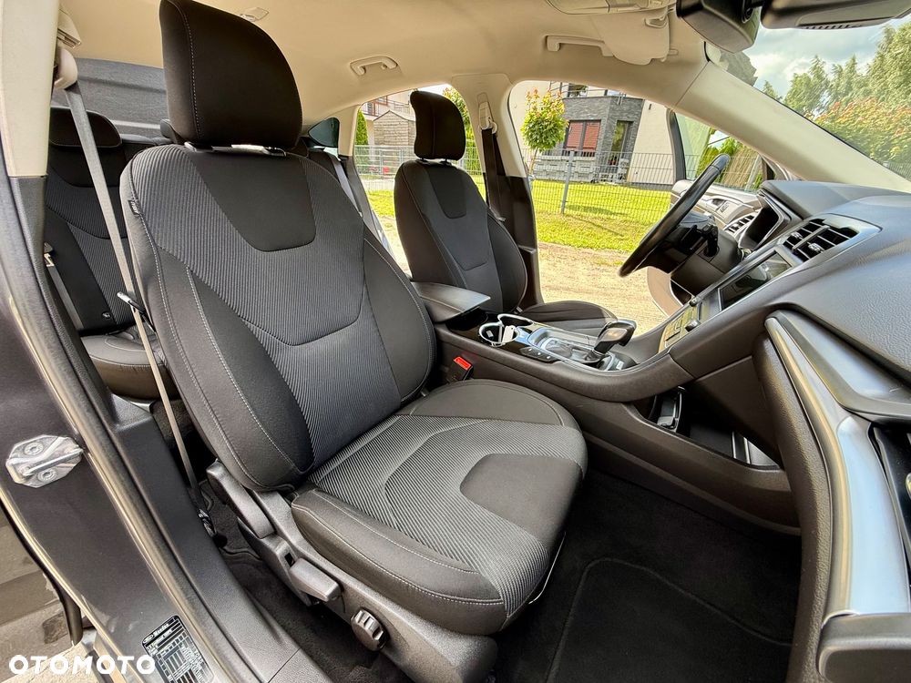 Ford Mondeo - 37