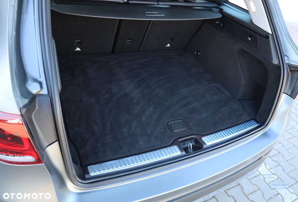 Mercedes-Benz GLC - 31