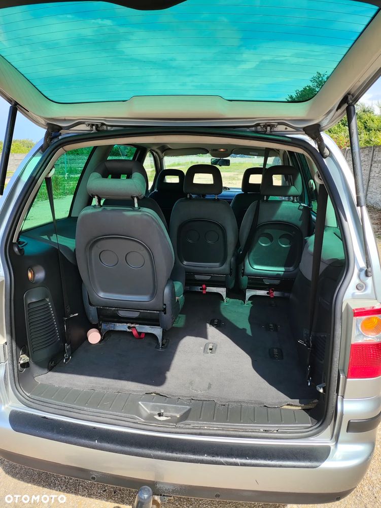 Ford Galaxy 2.0 X - 7