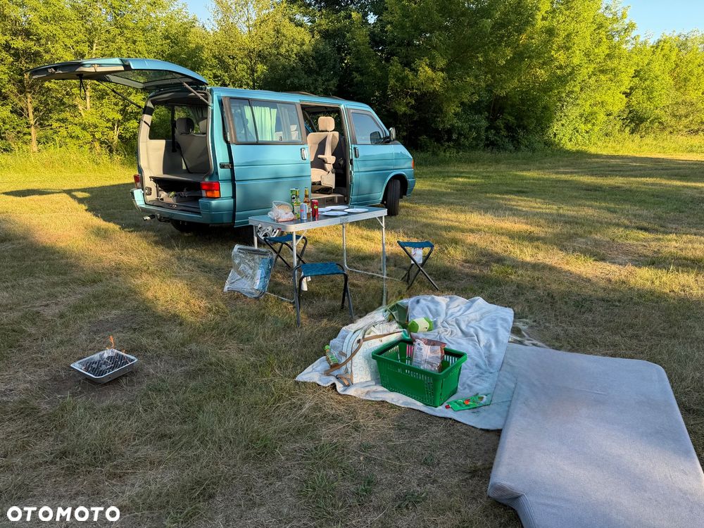 Volkswagen Multivan - 2