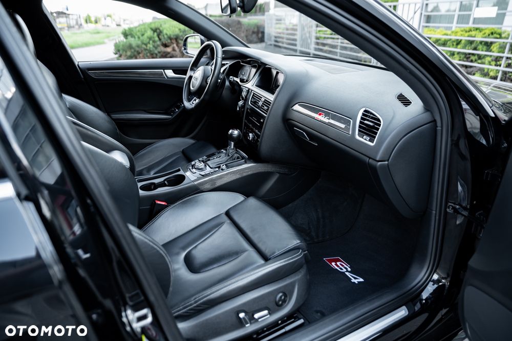 Audi S4 Avant S tronic - 22