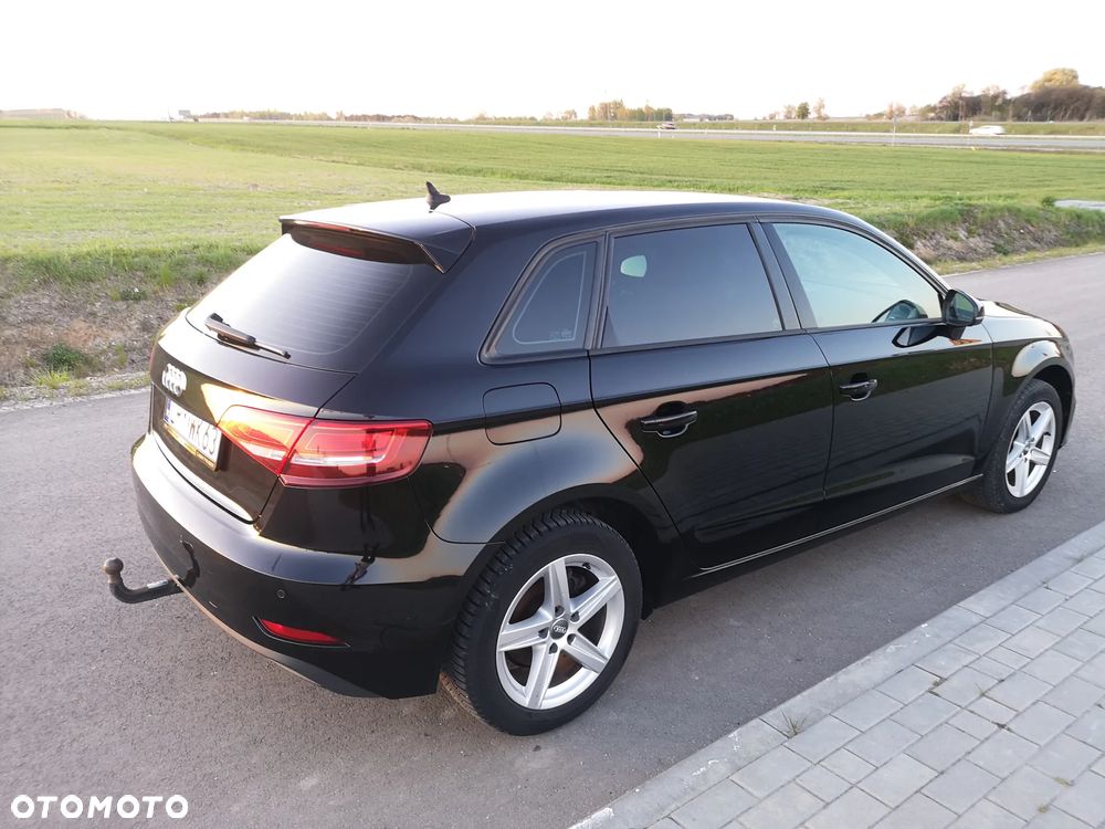 Audi A3 Sportback 1.6 TDI S tronic sport - 4