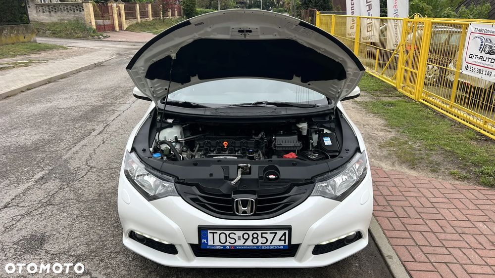 Honda Civic 1.8 i-VTEC Sport - 32