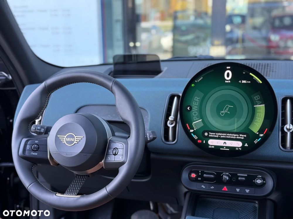 MINI Countryman E 66.5kWh Linia Favoured - 12