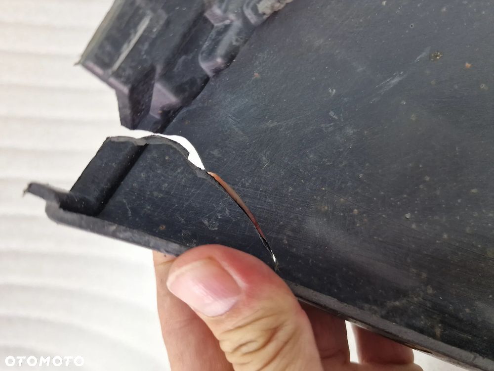 LAND ROVER DISCOVERY V L462 15- SPOJLER / DOKŁADKA ZDERZAKA PRZEDNIEGO PRZÓD , NR HY32-17F775-A , NR AUKCJI DT626 - 21