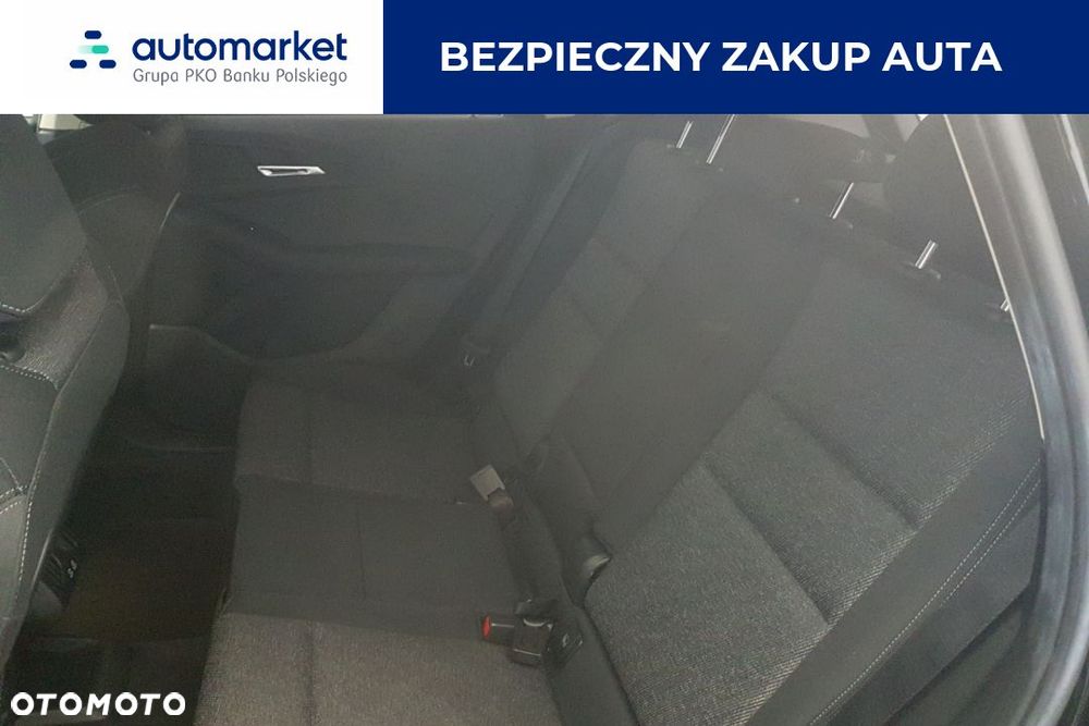 BMW Seria 2 218d - 11