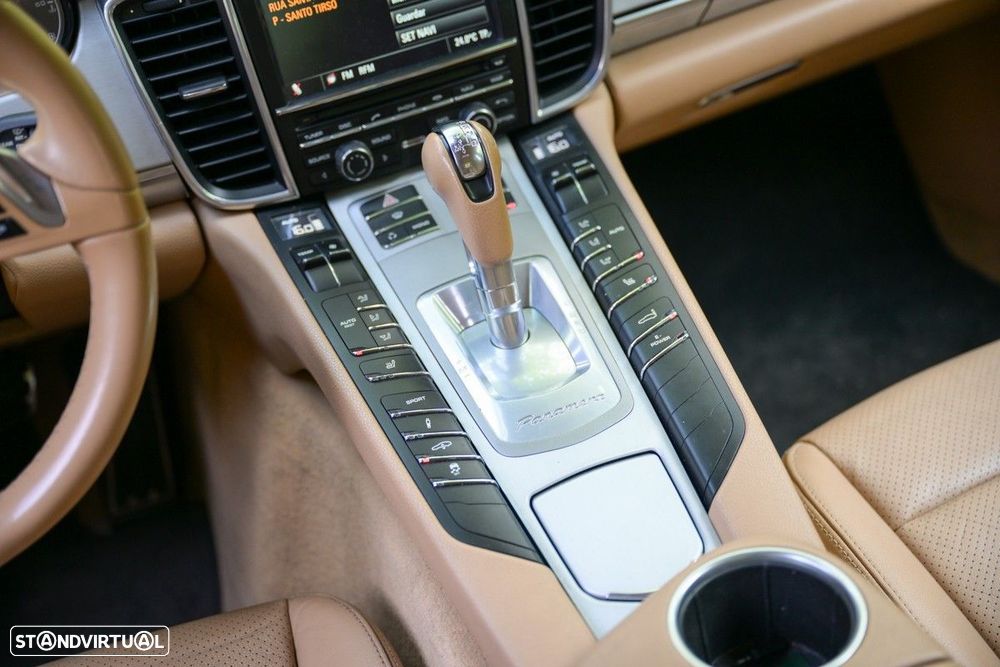 Porsche Panamera S Hybrid J19 - 39