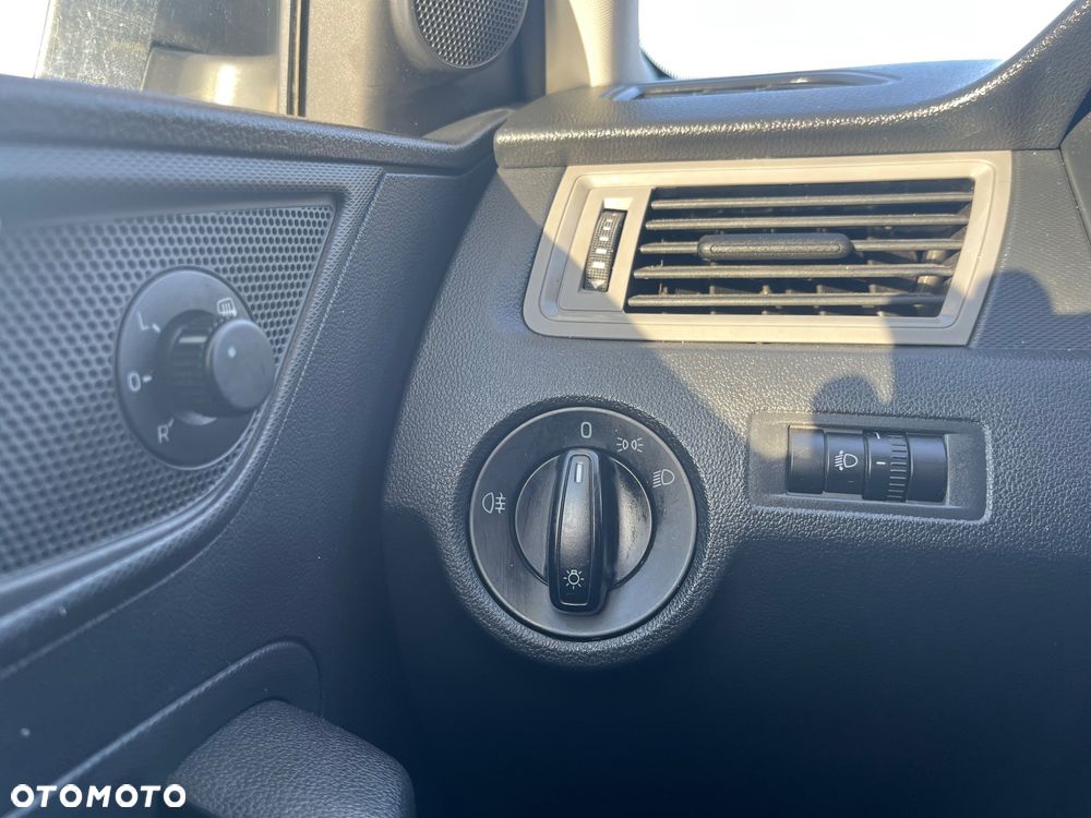 Skoda RAPID 1.6 TDI DPF Active Max - 17