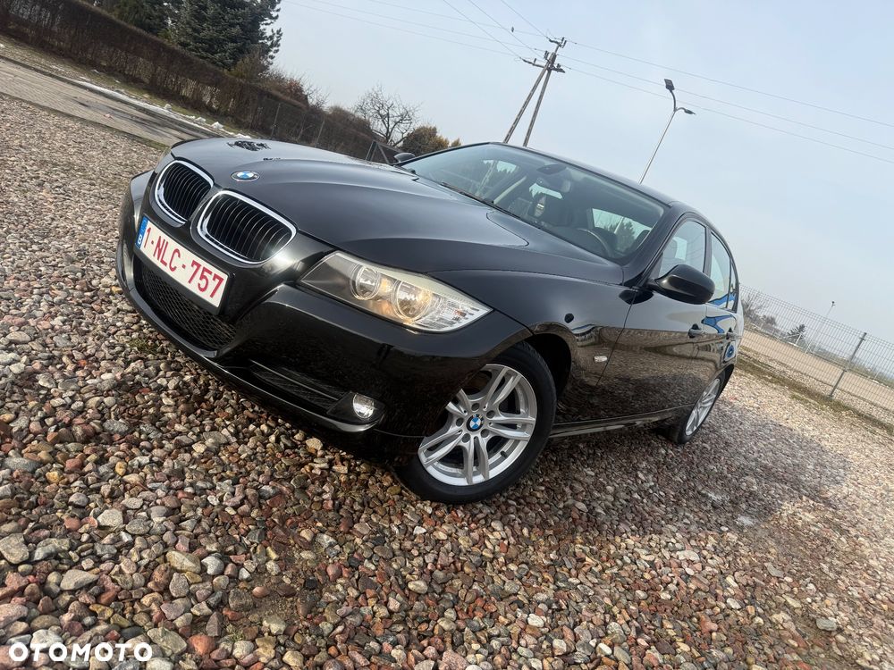 BMW Seria 3 318d DPF Edition Exclusive - 35
