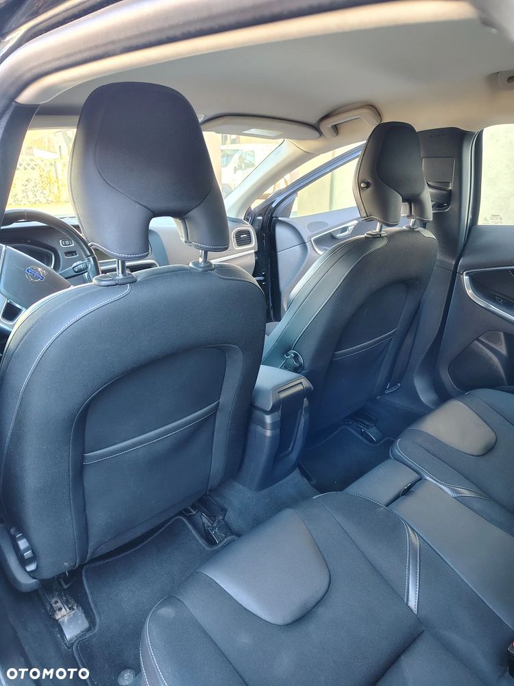 Volvo V40 D2 Momentum - 7