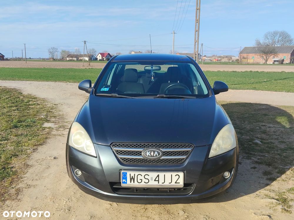 Kia Ceed 2.0 crdi Optimum - 2