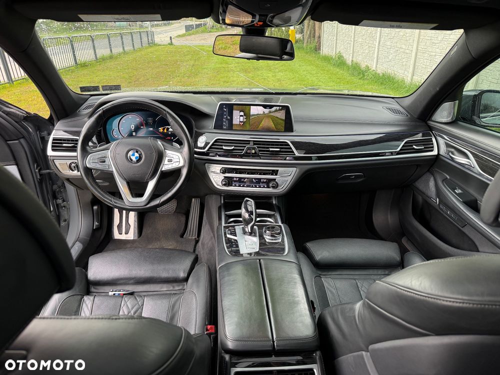 BMW Seria 7 750Li - 30