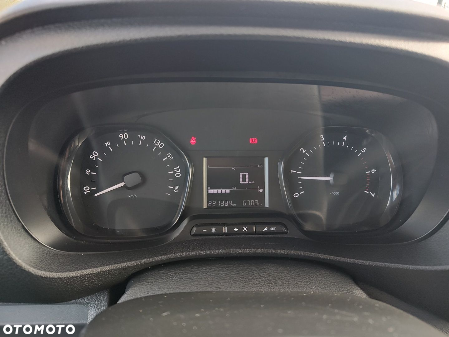 Peugeot Expert - 11