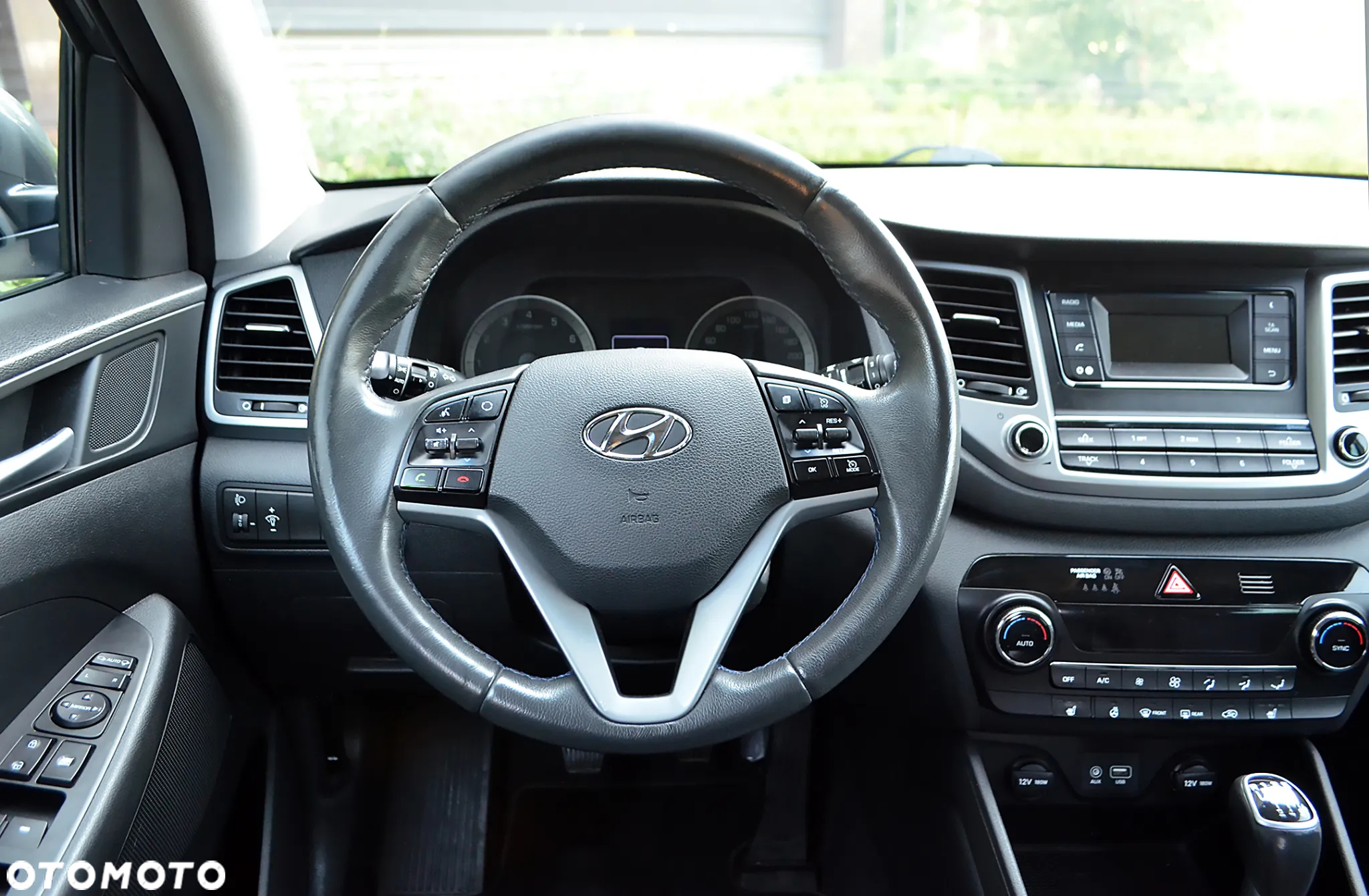 Hyundai Tucson 1.6 GDI BlueDrive Comfort 2WD - 32