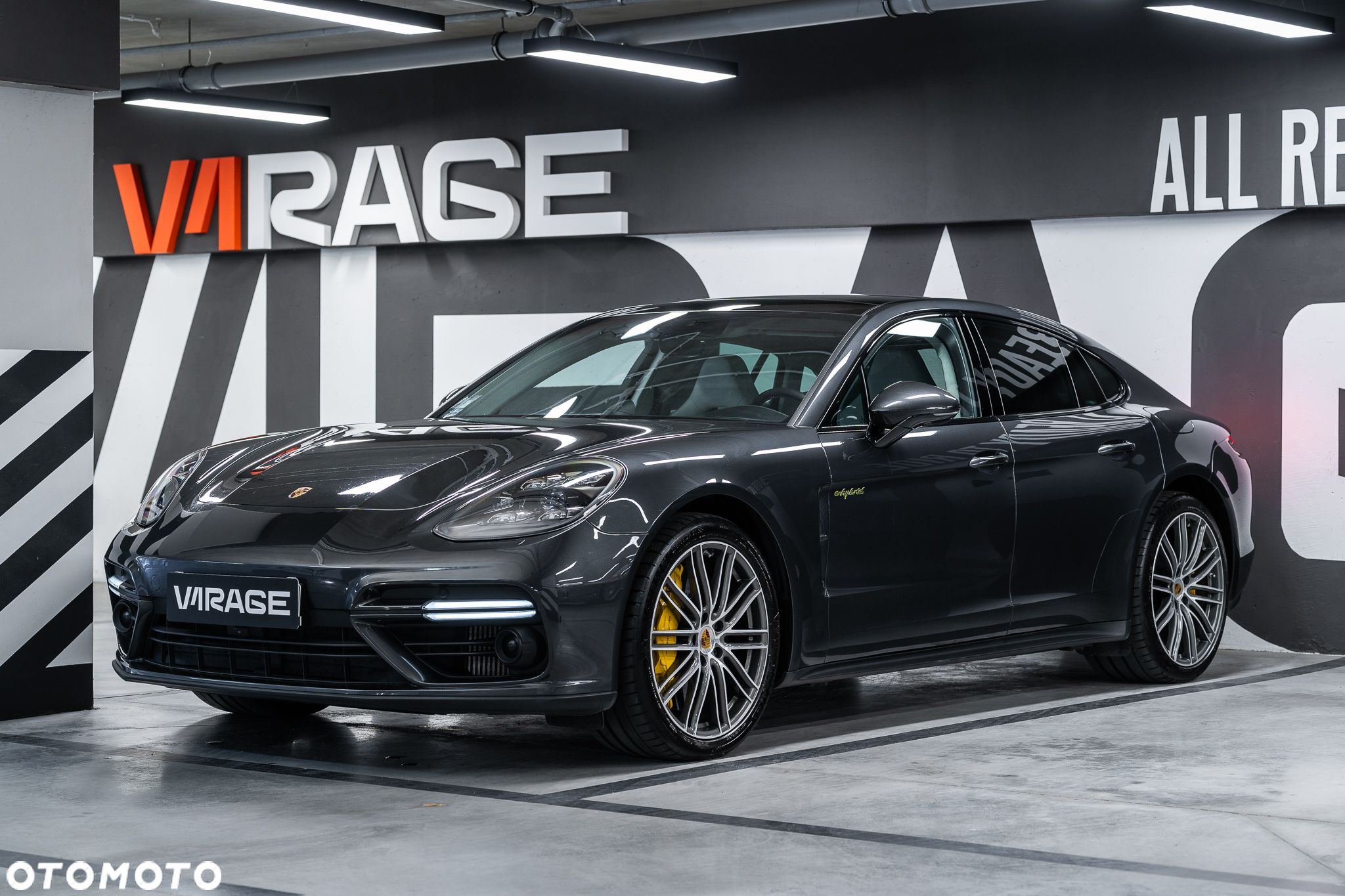 Porsche Panamera - 1