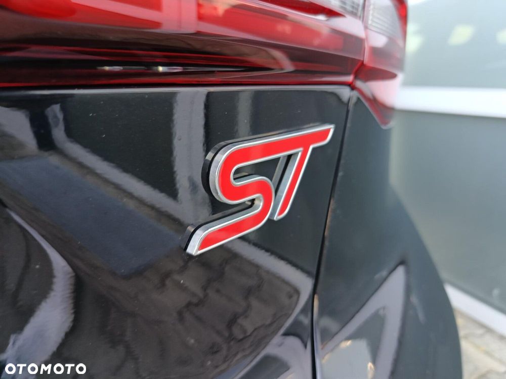 Ford Focus 2.3 EcoBoost ST X - 14