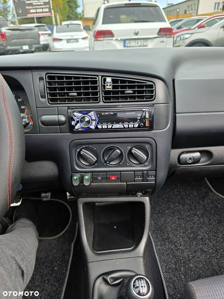 Volkswagen Golf Cabrio 2.0 - 18