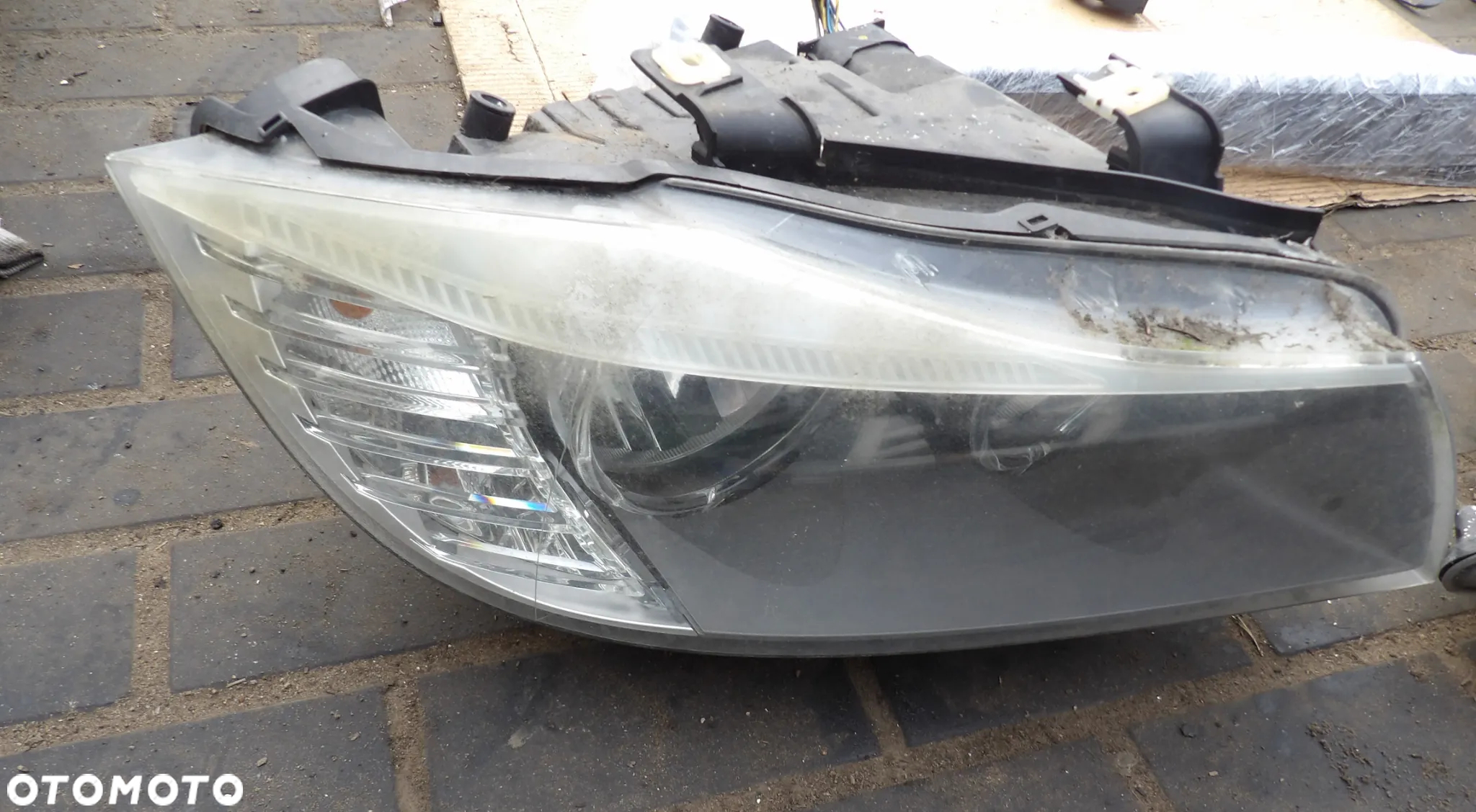 BMW - E90,E91 - LAMPY PRZEDNIE - EUROPA - PRAWA/LEWA - CENA ZA 1 SZT - 7202582  7202581 - 2