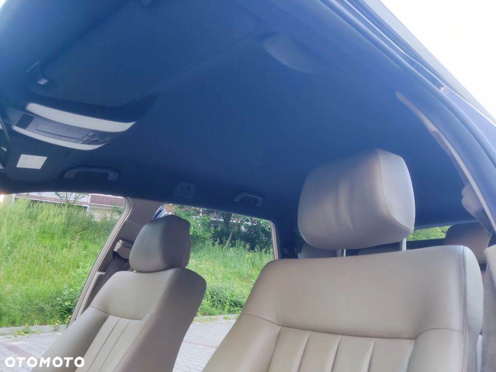 Mercedes-Benz Klasa E 220 CDI DPF BlueEFFICIENCY Automatik Elegance - 25