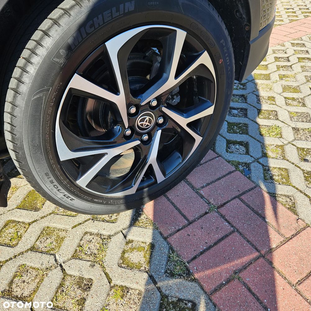 Toyota C-HR - 16