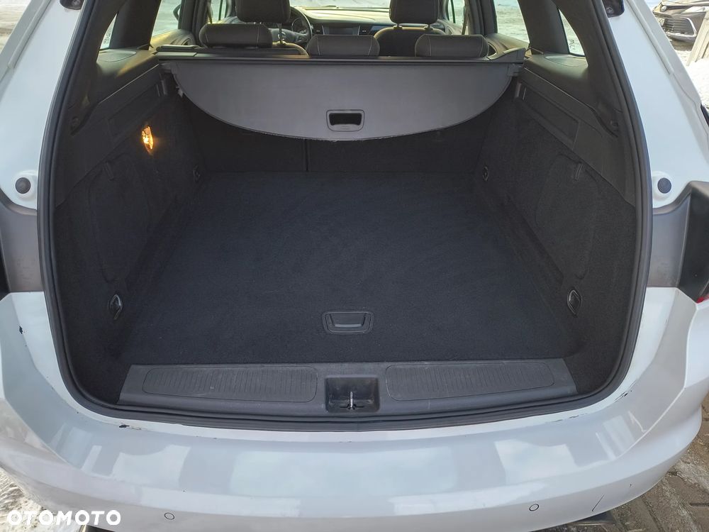 Opel Astra 1.6 T Enjoy S&S - 18