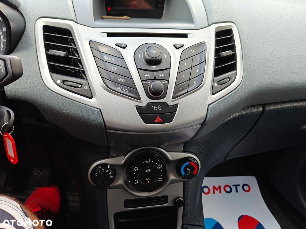 Ford Fiesta 1.4 TDCi Silver X plus - 23