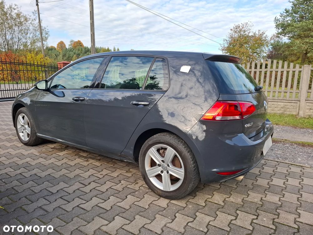 Volkswagen Golf - 10