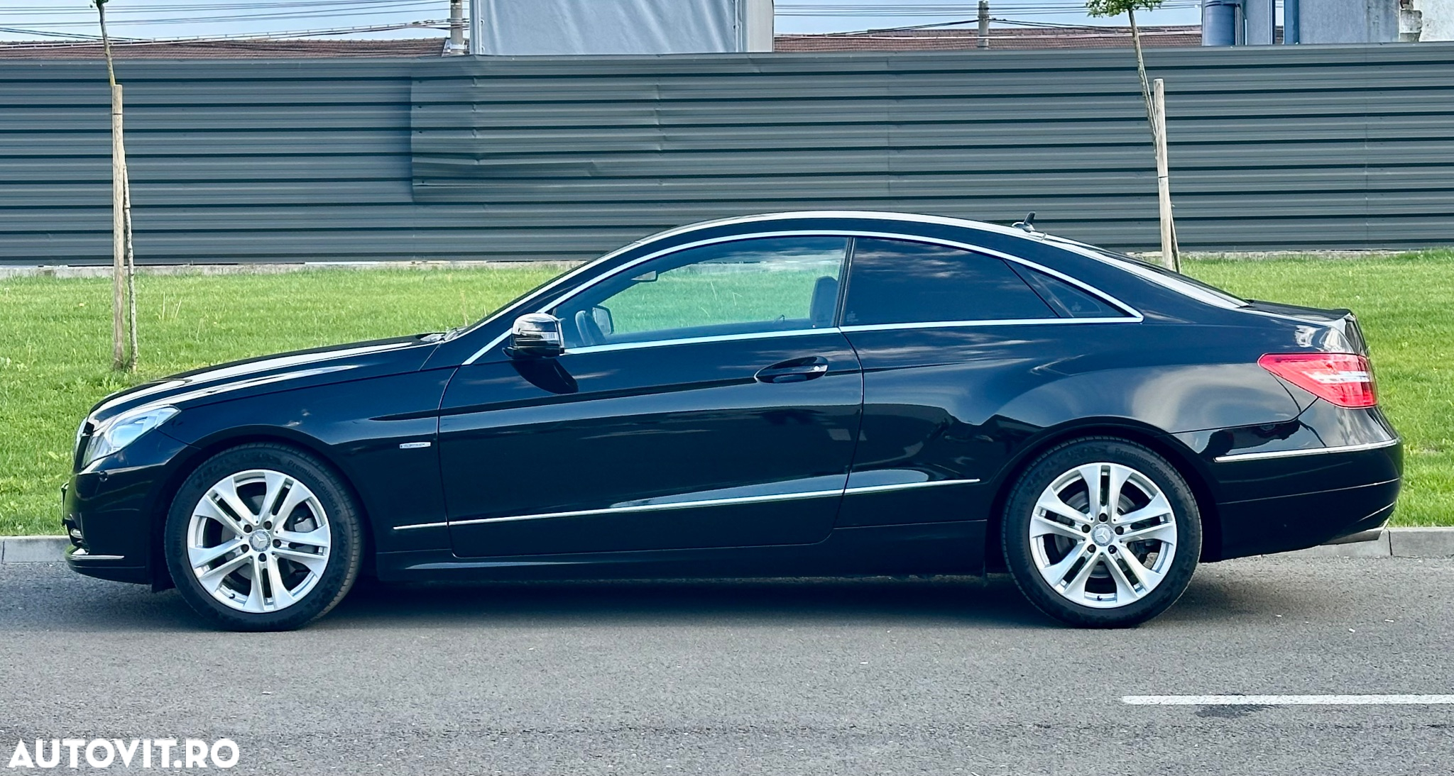 Mercedes-Benz E 220 CDI Coupe - 14