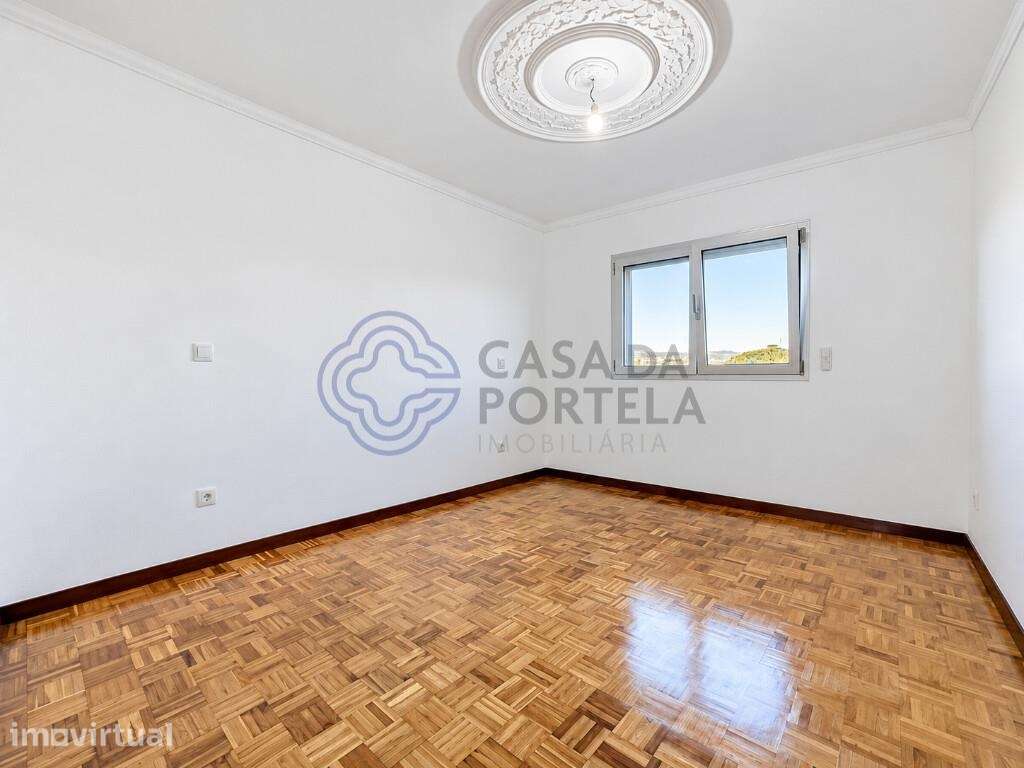Moradia T3 completamente renovada, com terraço e jardim, a menos de 5 - Grande imagem: 4/26