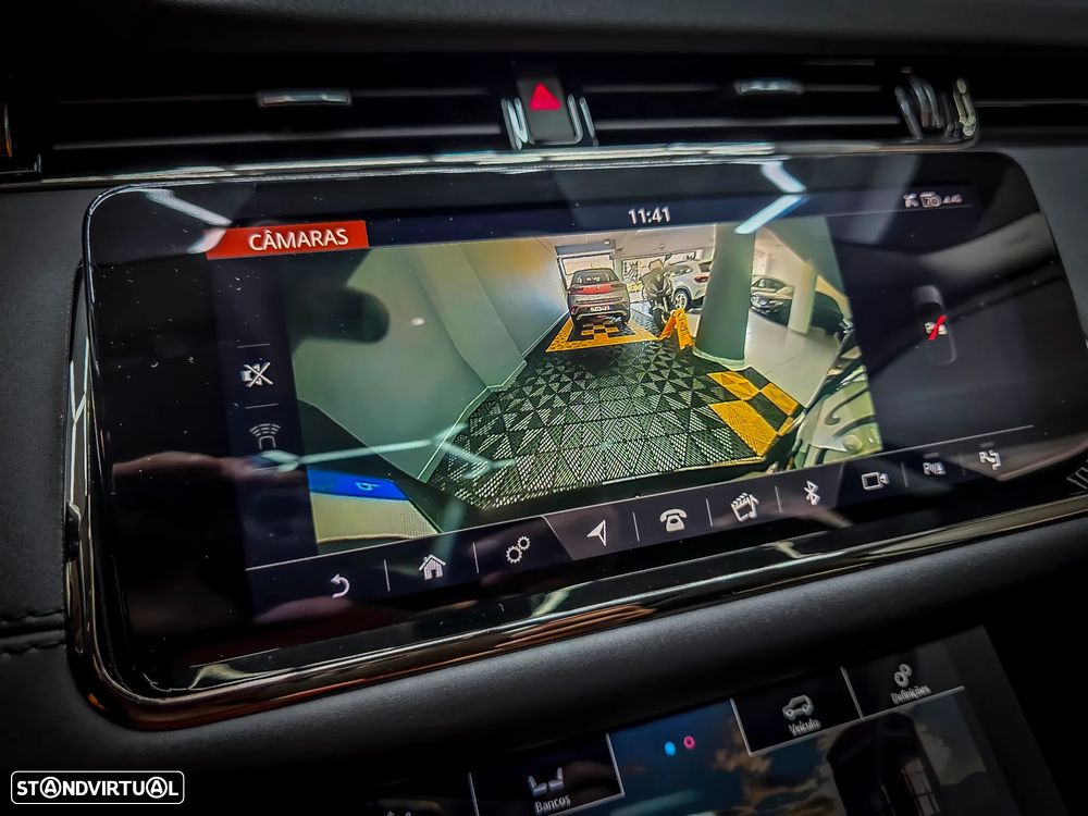 Land Rover Range Rover Evoque P300e R-Dynamic SE - 39