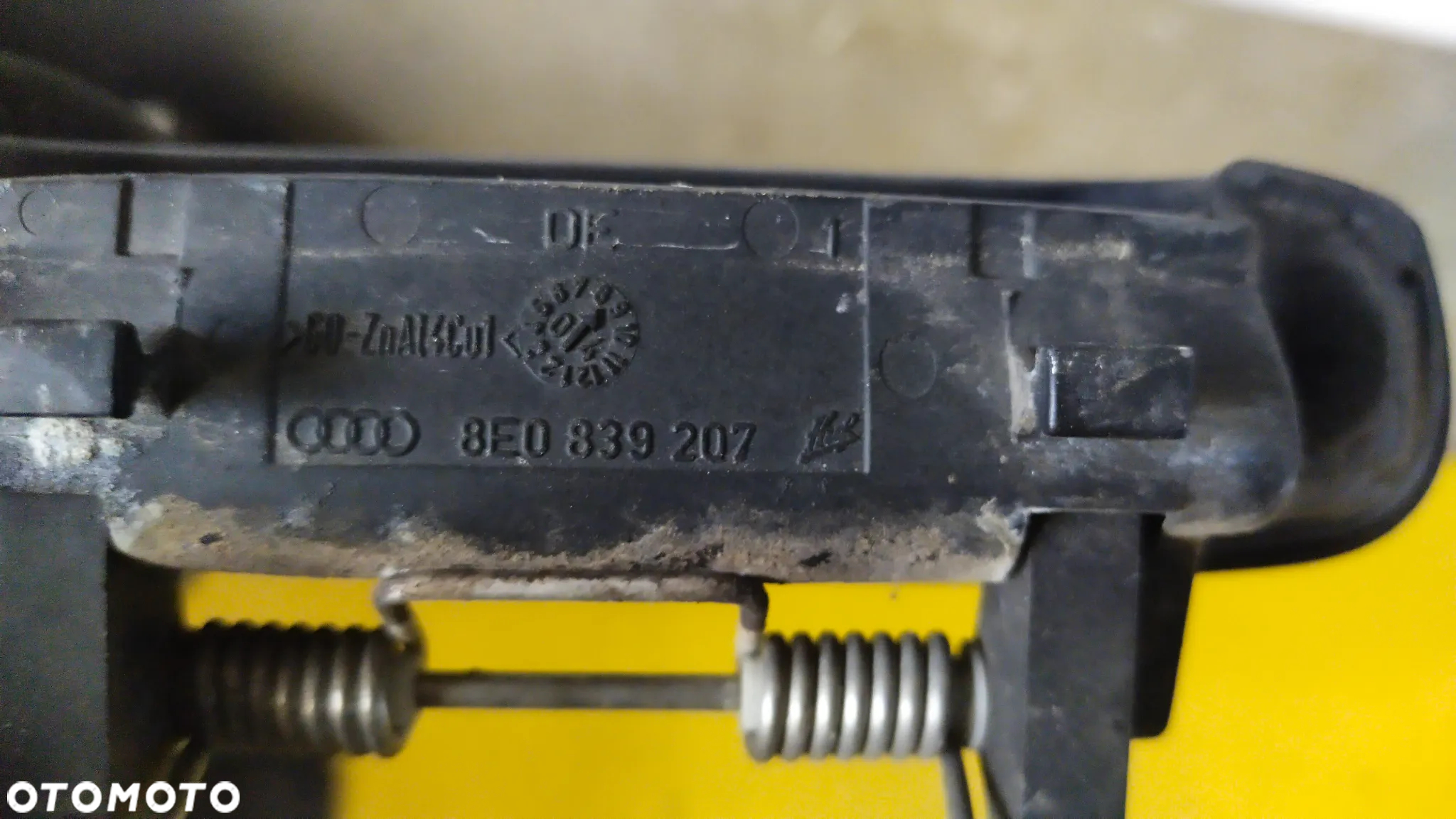 AUDI A4 B6 OE 8E0839207 klamka drzwi - 3