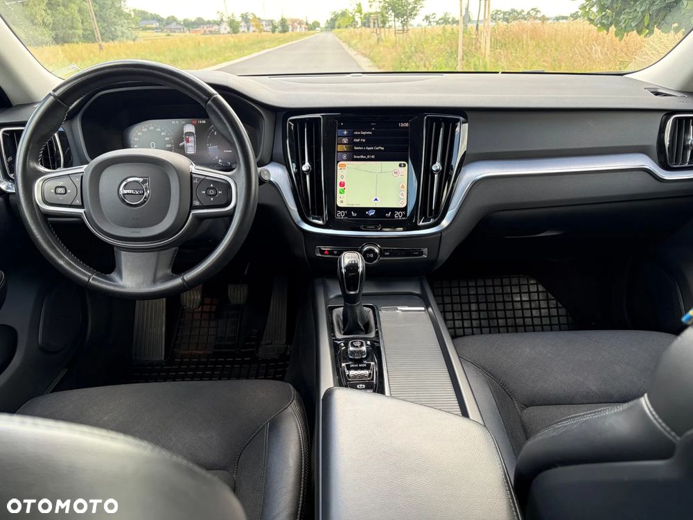 Volvo V60 D3 Momentum Pro - 4