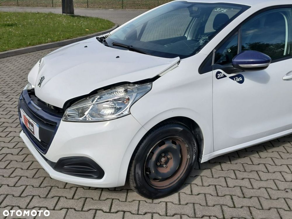 Peugeot 208 - 22