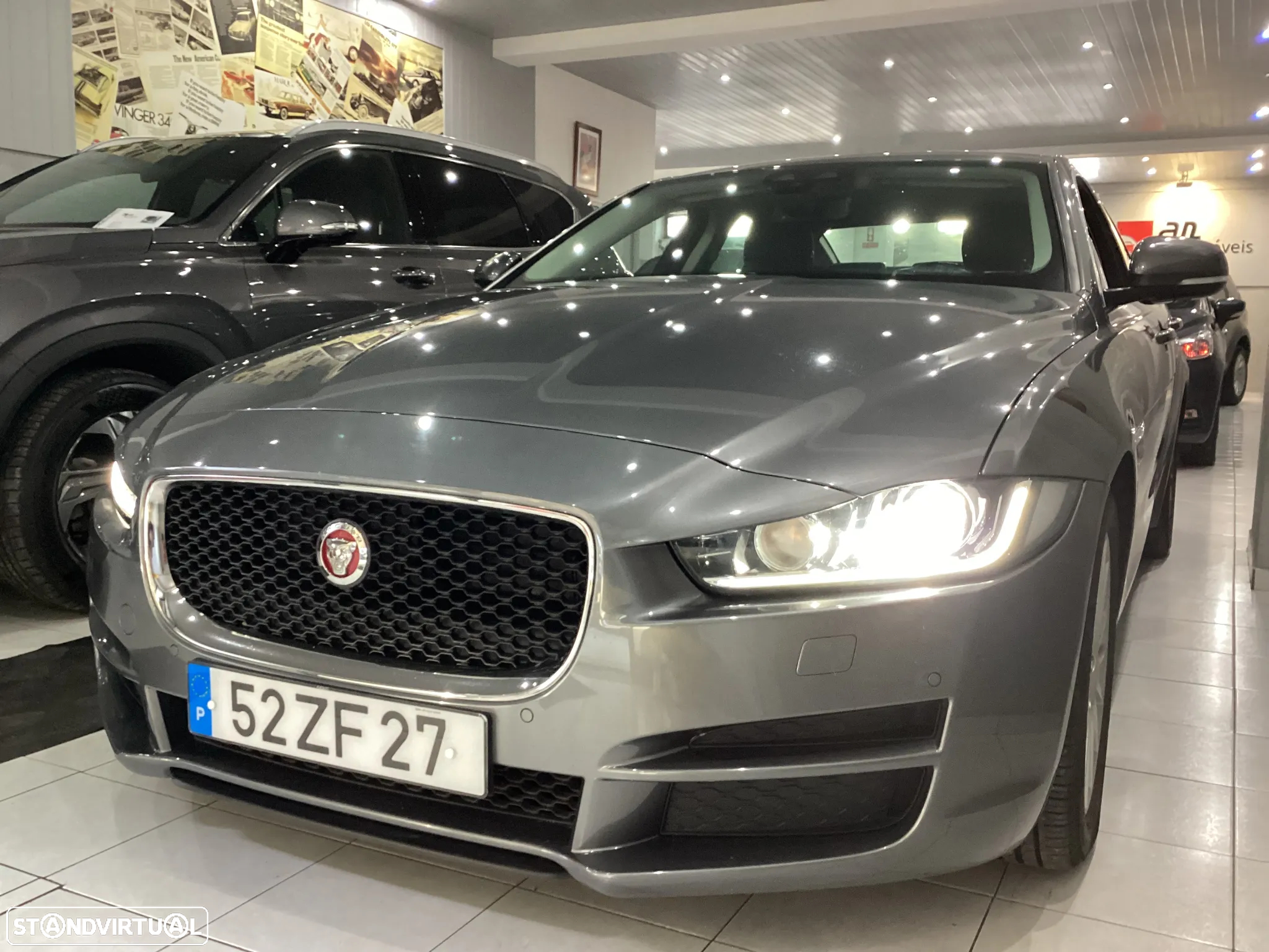 Jaguar XE - 3