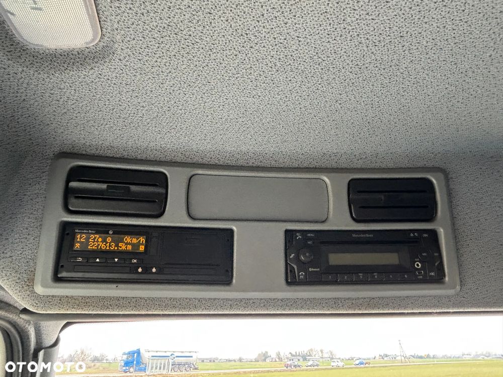 Mercedes-Benz ATEGO 1224 kontener , winda (izoterma 1227, 1230) DMC 11990 kg , z Niemiec, idealny do zabudowy pomoc drogowa , laweta - 25