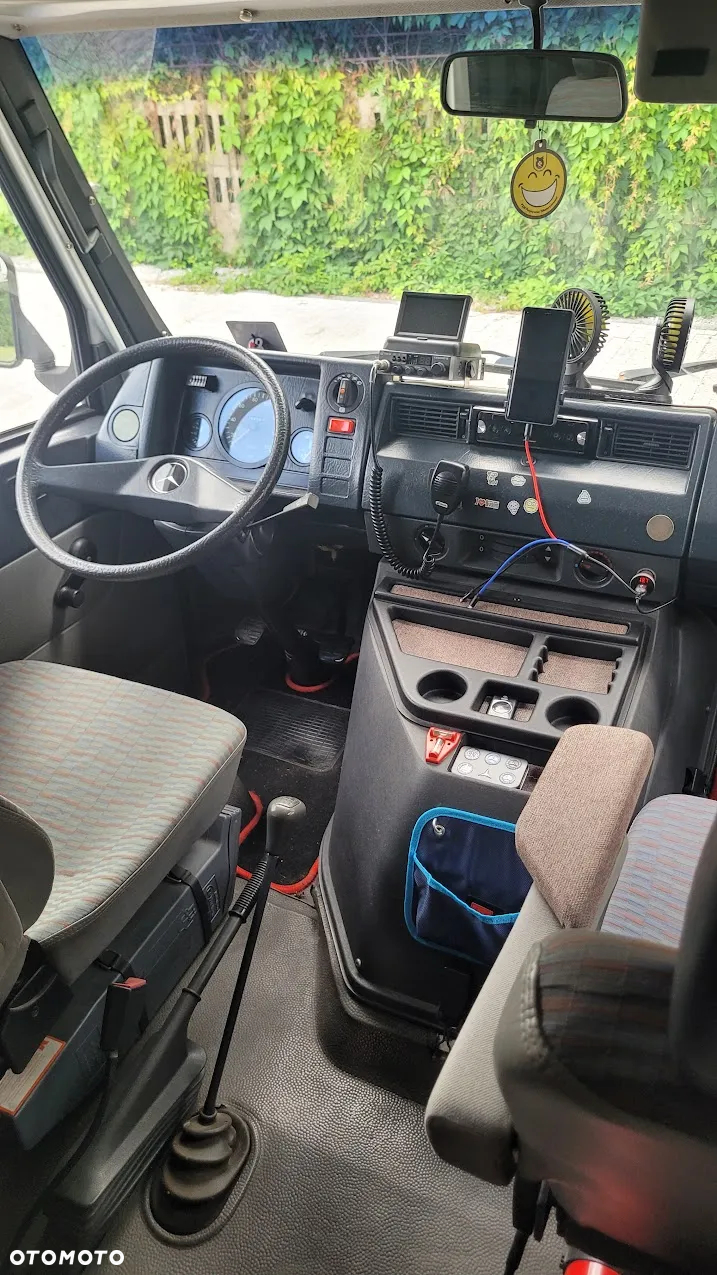Mercedes-Benz MB100 - 18
