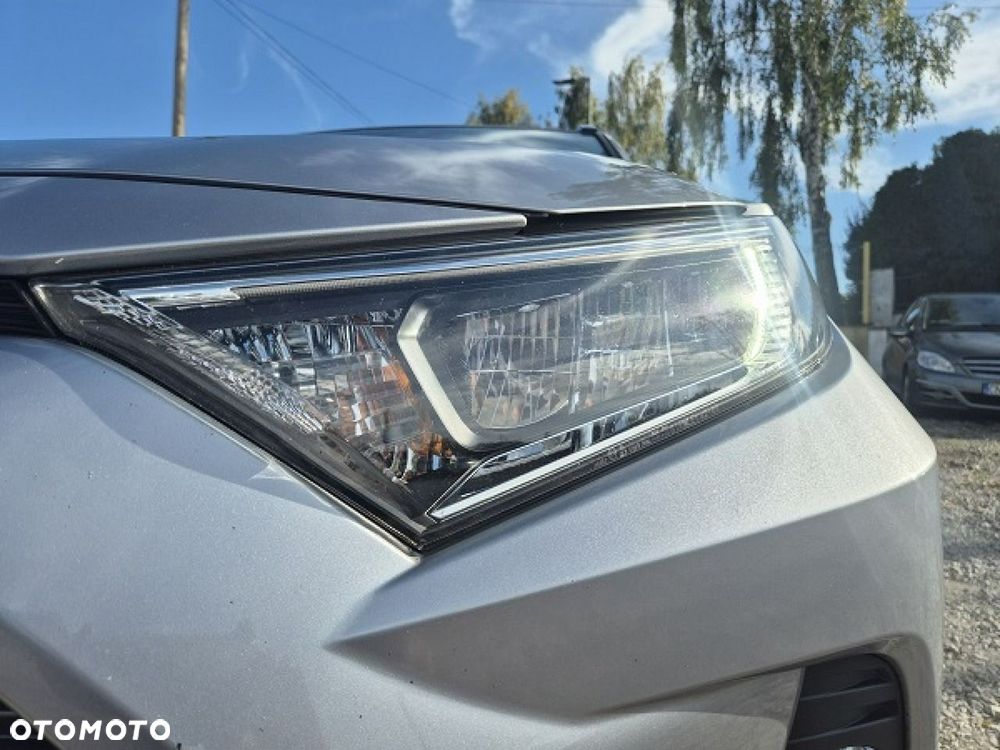 Toyota RAV4 - 8