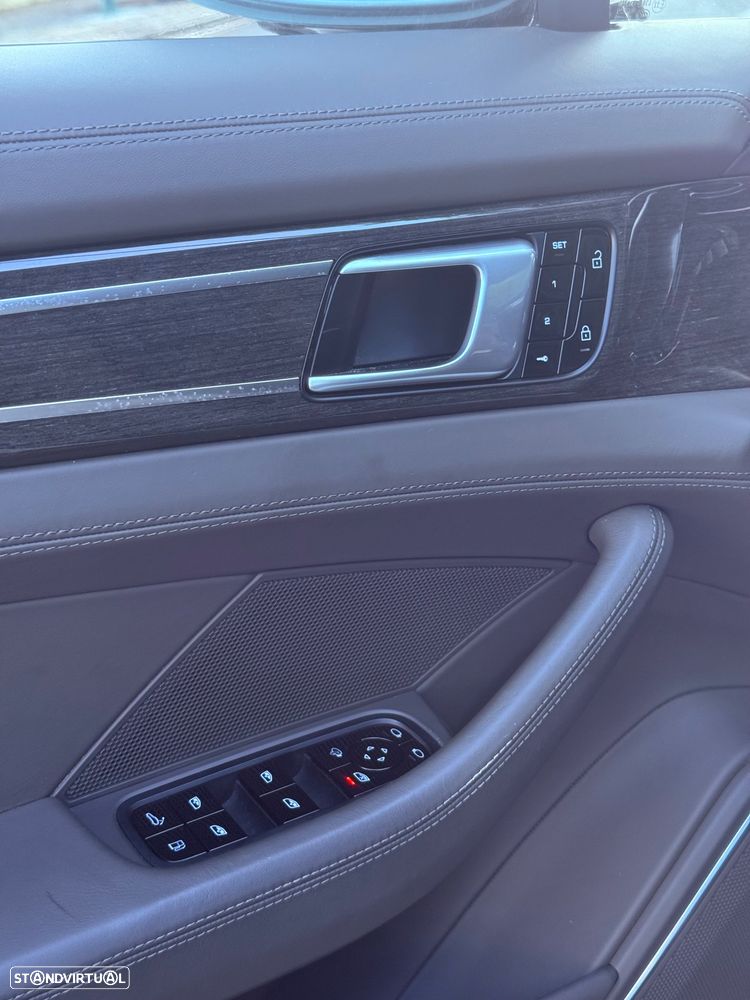Porsche Panamera Sport Turismo 4S E-Hybrid - 40