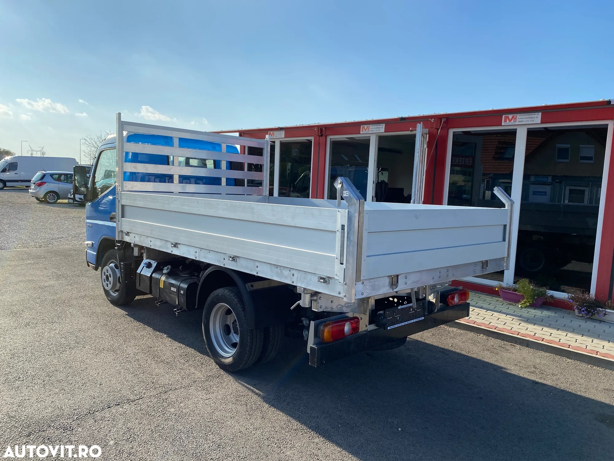 Mitsubishi Fuso - 2