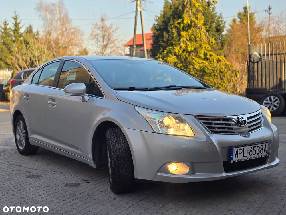 Toyota Avensis - 35