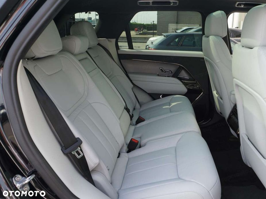 Land Rover Range Rover Sport - 11