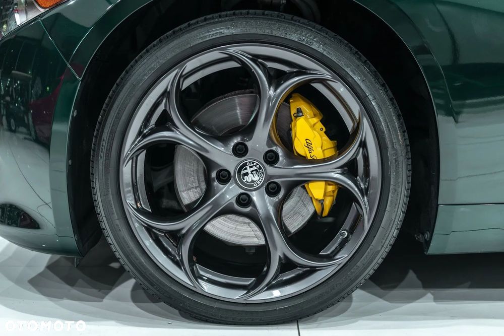 Alfa Romeo Giulia 2.0 Turbo 16V AT8-Q4 Veloce - 18