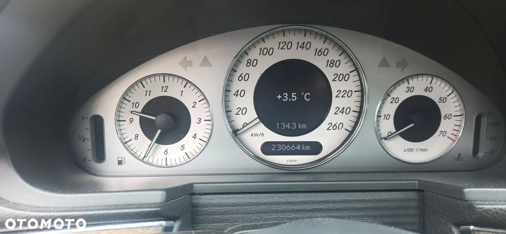 Mercedes-Benz Klasa E 200 Kompressor Avantgarde - 2