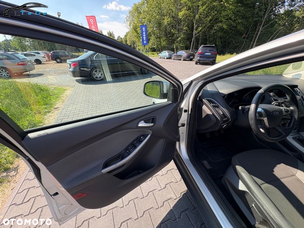 Ford Focus 1.6 Titanium - 22