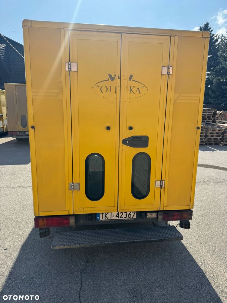 Mercedes-Benz Sprinter - 5